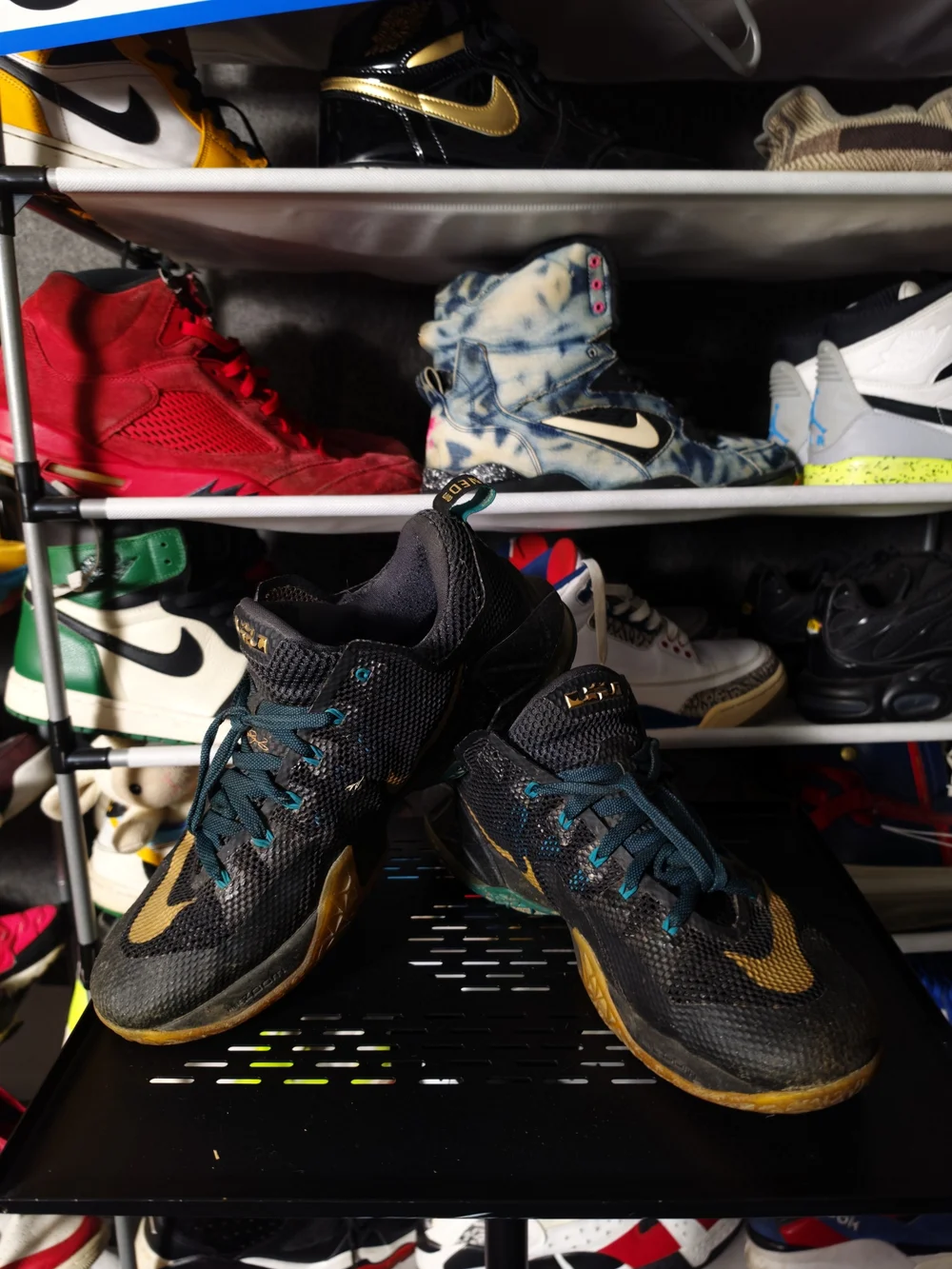 🔥 Nike Lebron 12 Carbon Fiber SVSM Men’s Size 11 Black Gold Low